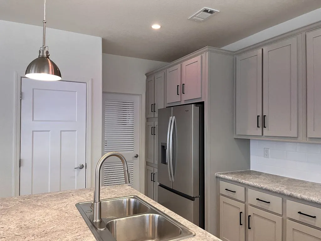 2 bed, 2.0 bath, 1286 sqft, $1,699 — Photo 4