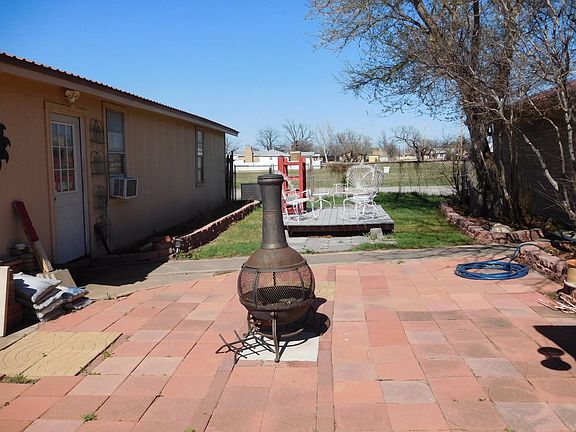 4th image of 900 Country Club Rd