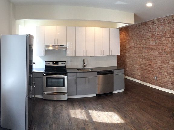 3rd image of 3671 Broadway APT 37