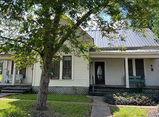 315 W Nichols St, Kenedy, TX 78119