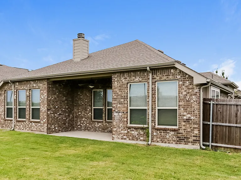 339 Chamberlain Dr — Photo 15
