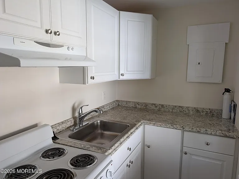 317 McCabe Ave #R1 — Photo 13
