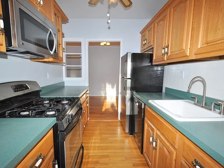100 Cedar St #A28 — Photo 16