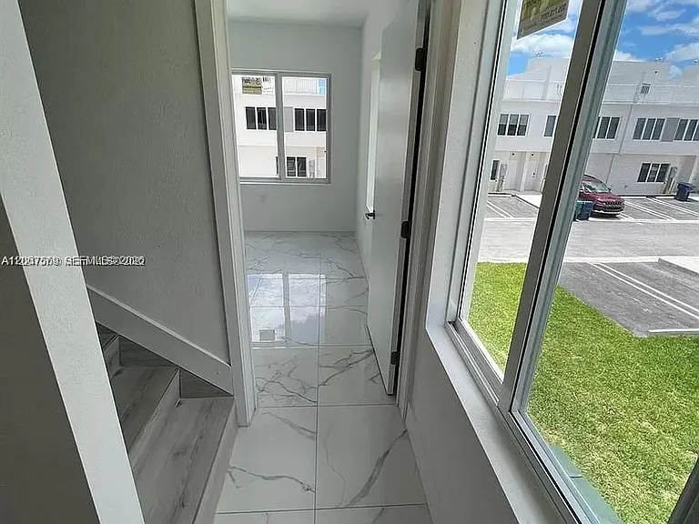 25859 SW 144th Ct — Photo 2