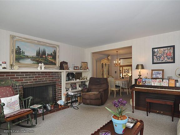 4th image of 88 Heroux Blvd