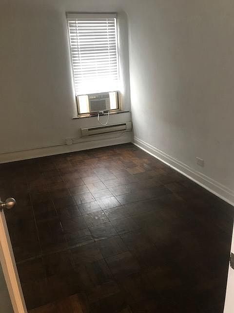 1st image of 1254 N Wells St APT 402