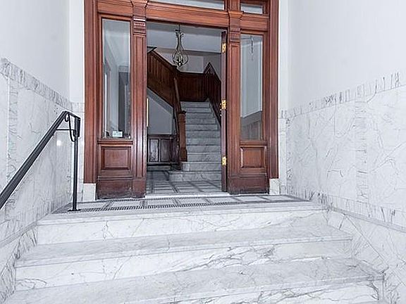 4th image of 14 Fairbanks St #3
