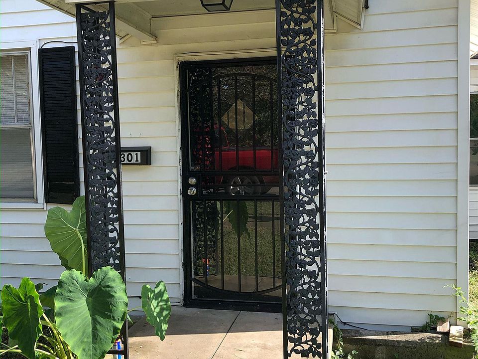 2nd image of 1301 Prosch Ave