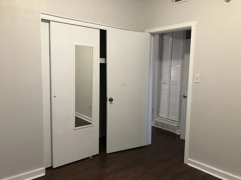 516 Center Ave #2 — Photo 16