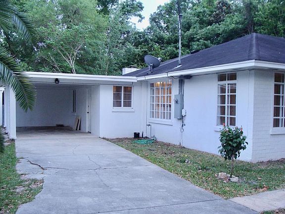 3rd image of 13856 Fairway Dr