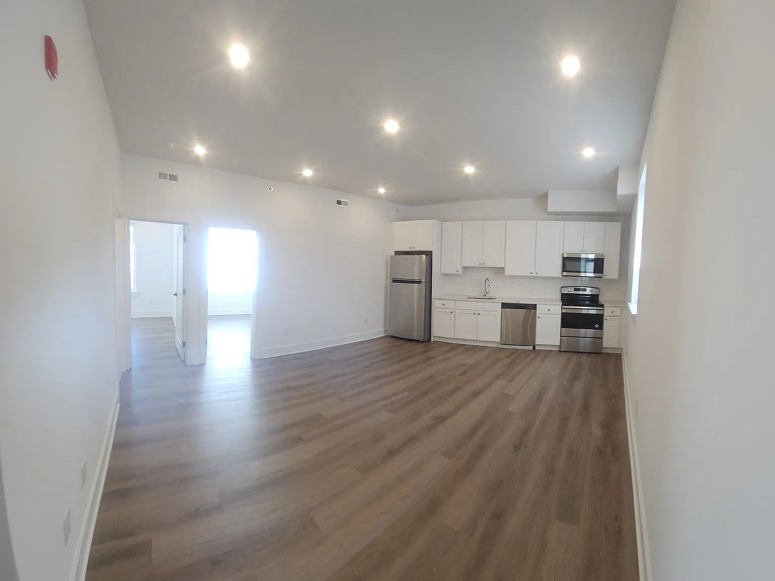 2 bed, $1,375 — Photo 2
