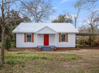 976 E Cottonwood Rd, Dothan, AL 36301