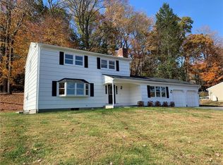 151 Geymer Dr, Mahopac, NY 10541