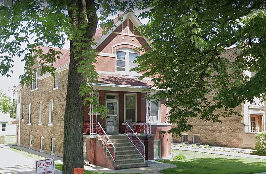 1st image of 4912 W Cornelia Ave #2