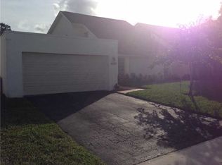9350 NW 39th St, Sunrise, FL 33351