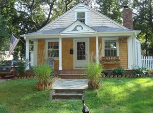 85 Rogers Ave, Barrington, RI 02806