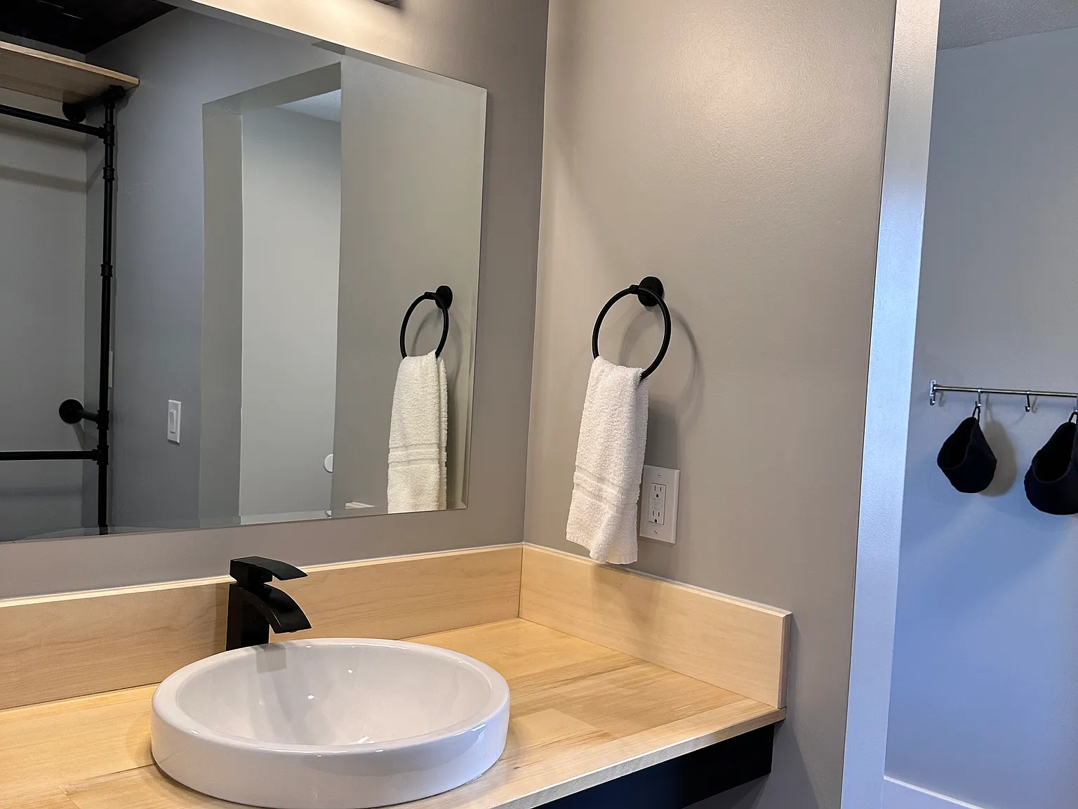 1 bed, 900 sqft, $1,495 — Photo 4