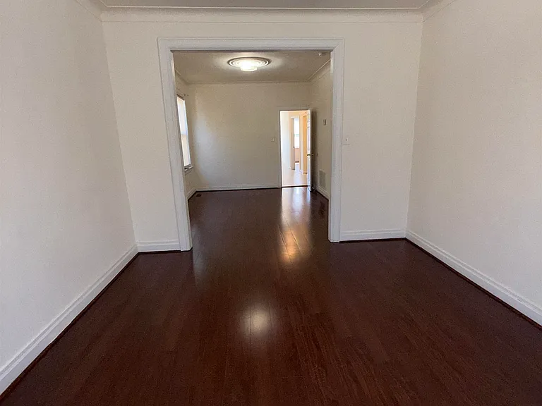 726 Garfield Ave #1 — Photo 2
