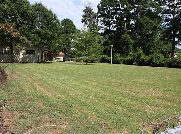 4th image of 1005 Caprice Dr