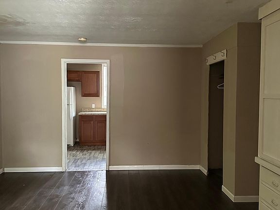 2nd image of 1025 Court St #B