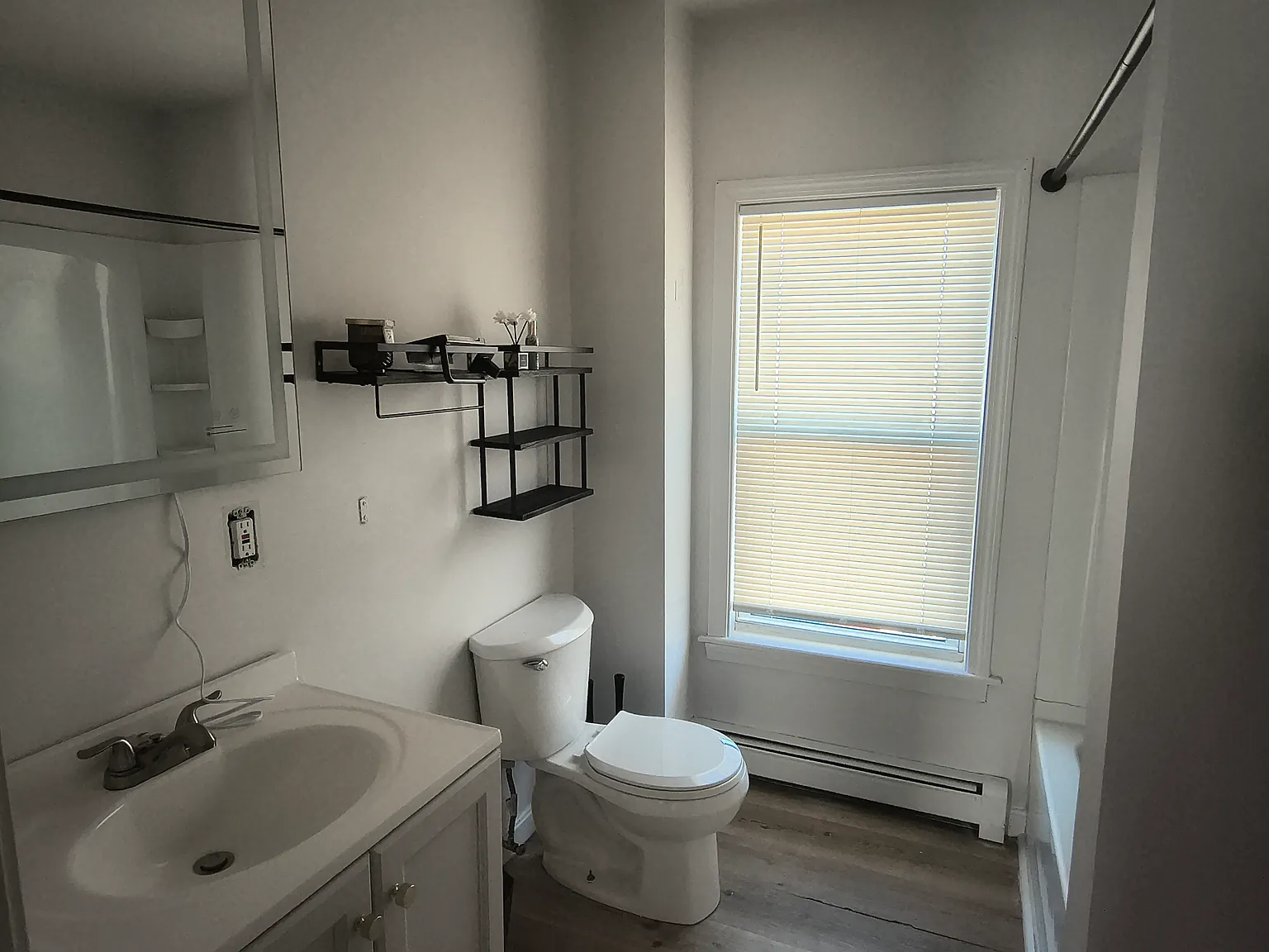 4 bed, 1026 sqft, $1,050 — Photo 4