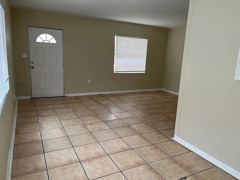 424 S Brevard Ave — Photo 12