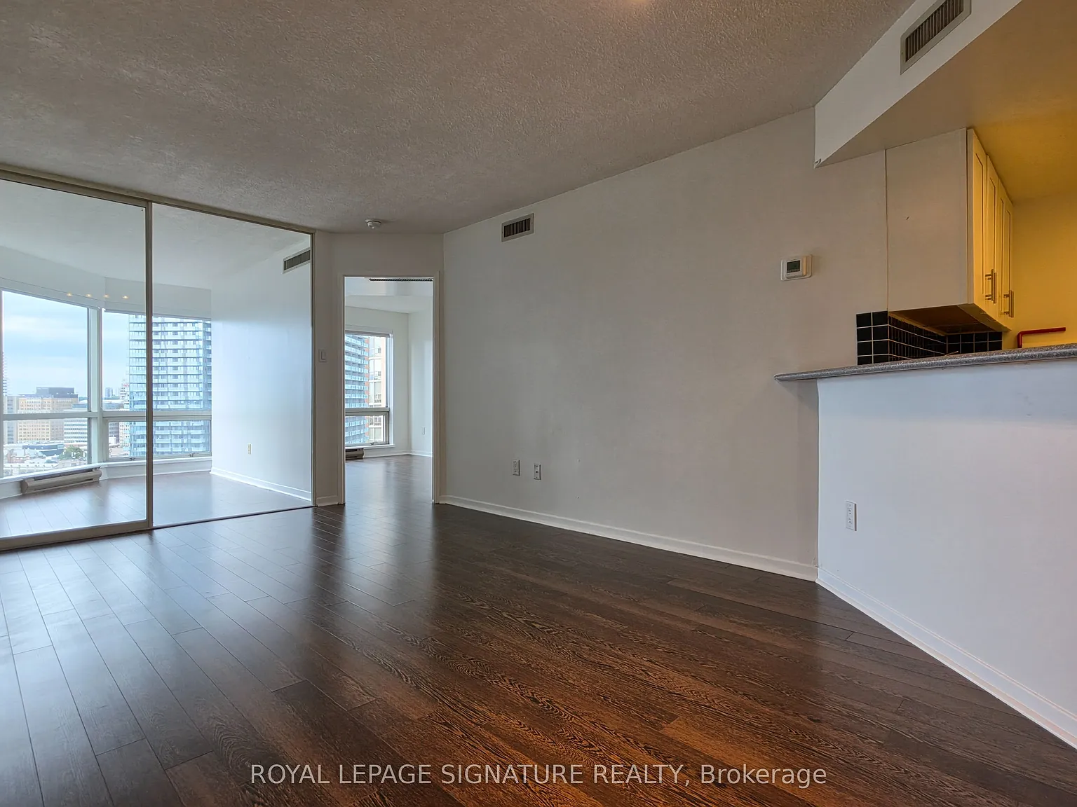 2 bed, $3,000 — Photo 2
