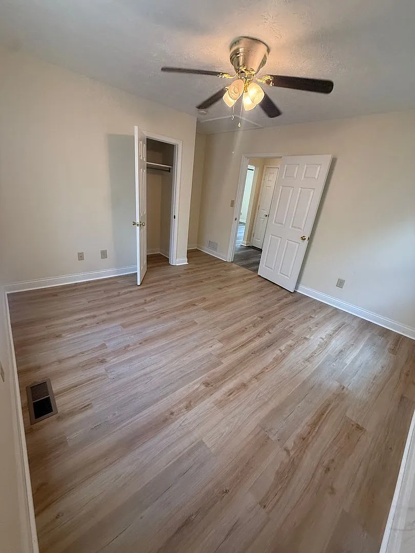 624 Addison Ave — Photo 4