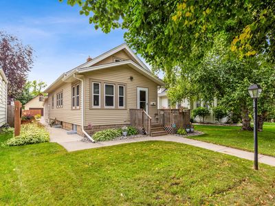 454 Oakland Ave S, Fargo, ND, 58103
