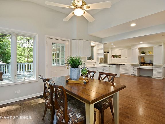 4th image of 1109 W Eaton Ct