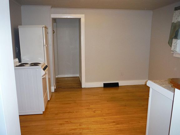 2nd image of 90 Glenwood Ave