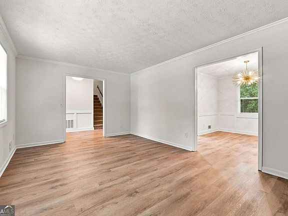5th image of 1001 Martin Rd