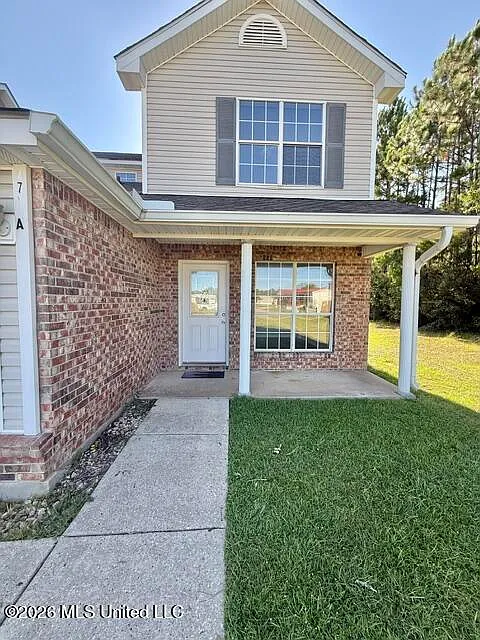 3 bed, 2.5 bath, 1370 sqft, $1,600 — Photo 1