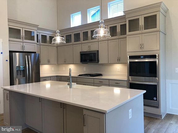 3rd image of 31078 Silver Maple Dr
