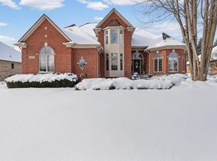 54377 Preston Pines Ln, Shelby Township, MI 48315