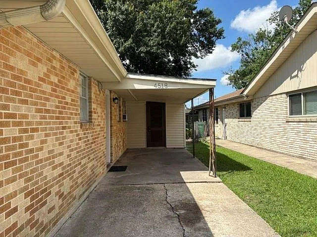 4518 Park Dr S — Photo 1