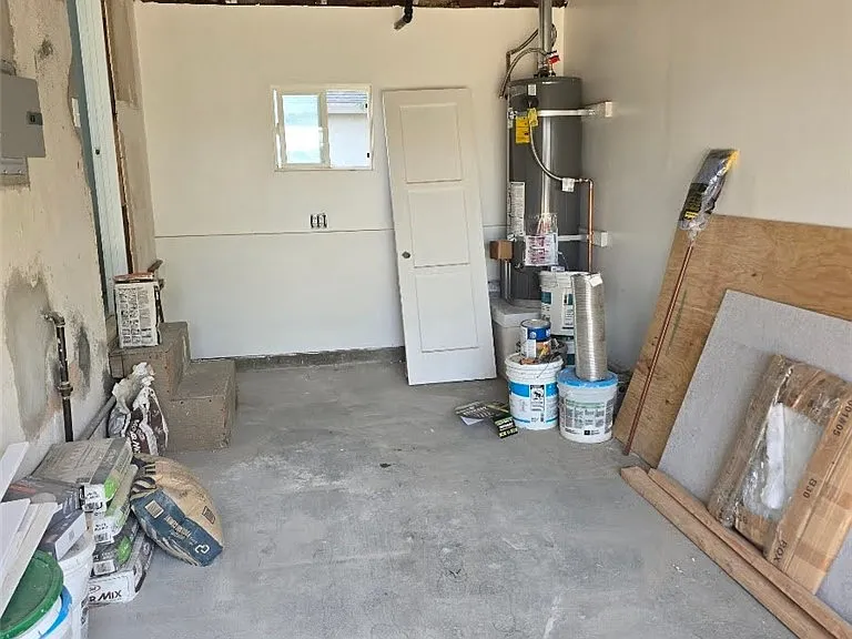 8467 Cottonwood Ave — Photo 3