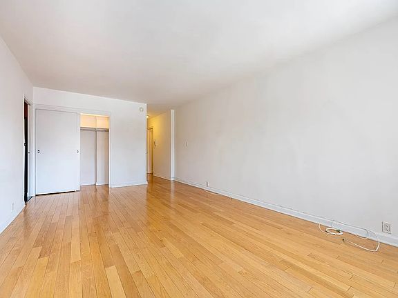 5th image of 240 E 76th St APT 14W