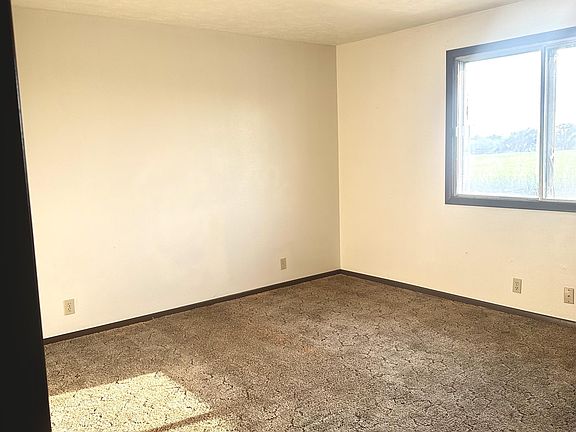4th image of 2100 N Adams St #17167192