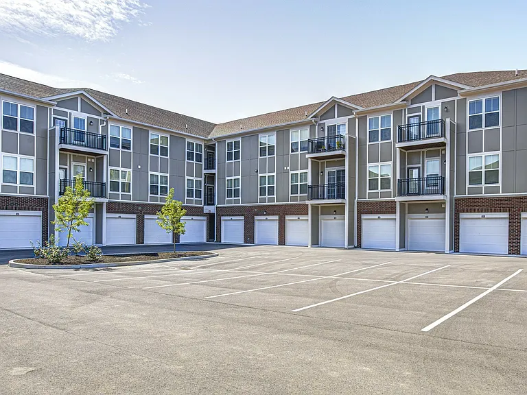 Wheelhouse Apartments on the Monon — Photo 26