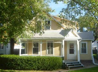 1620 W 14th St, Davenport, IA 52804