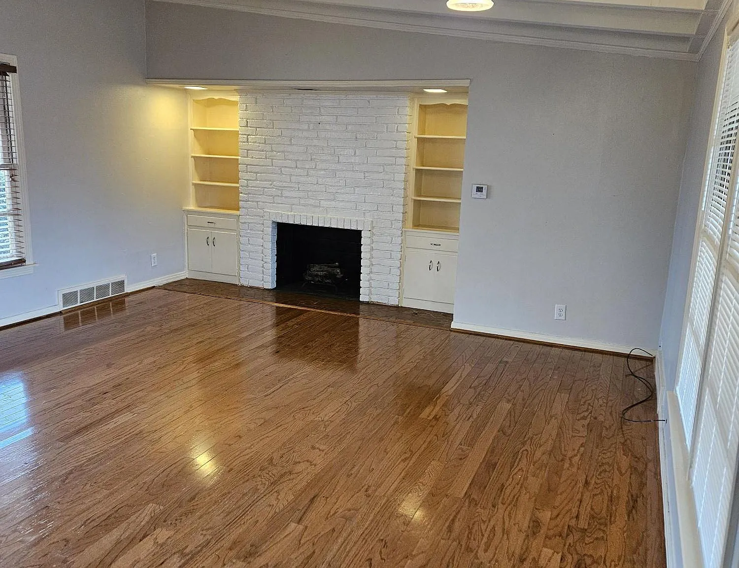 2 bed, 1085 sqft, $1,690 — Photo 3