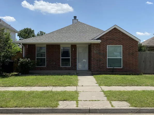 1402 SW 23rd St, Moore, OK 73170