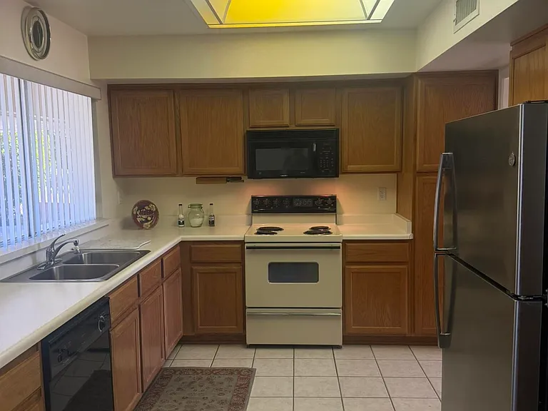 14518 W Heritage Dr — Photo 10
