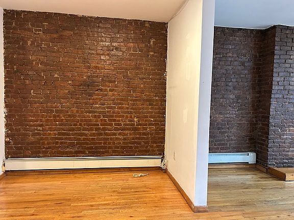 3rd image of 550 Court St #2