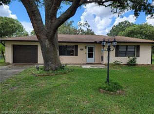 1628 Meadowbrook St, Lake Placid, FL 33852
