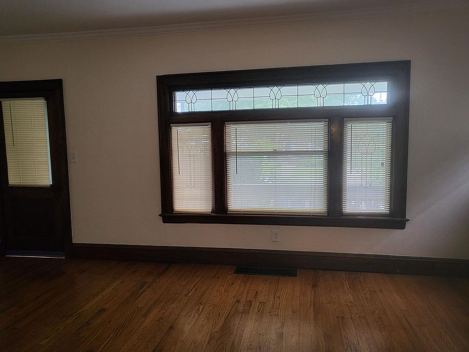 1st image of 2215 Lewis Dr #1