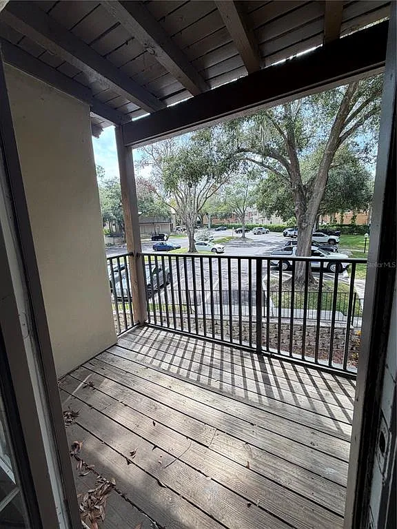 199 Afton Sq — Photo 4