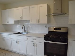 609 N Baker St, Santa Ana, CA 92703
