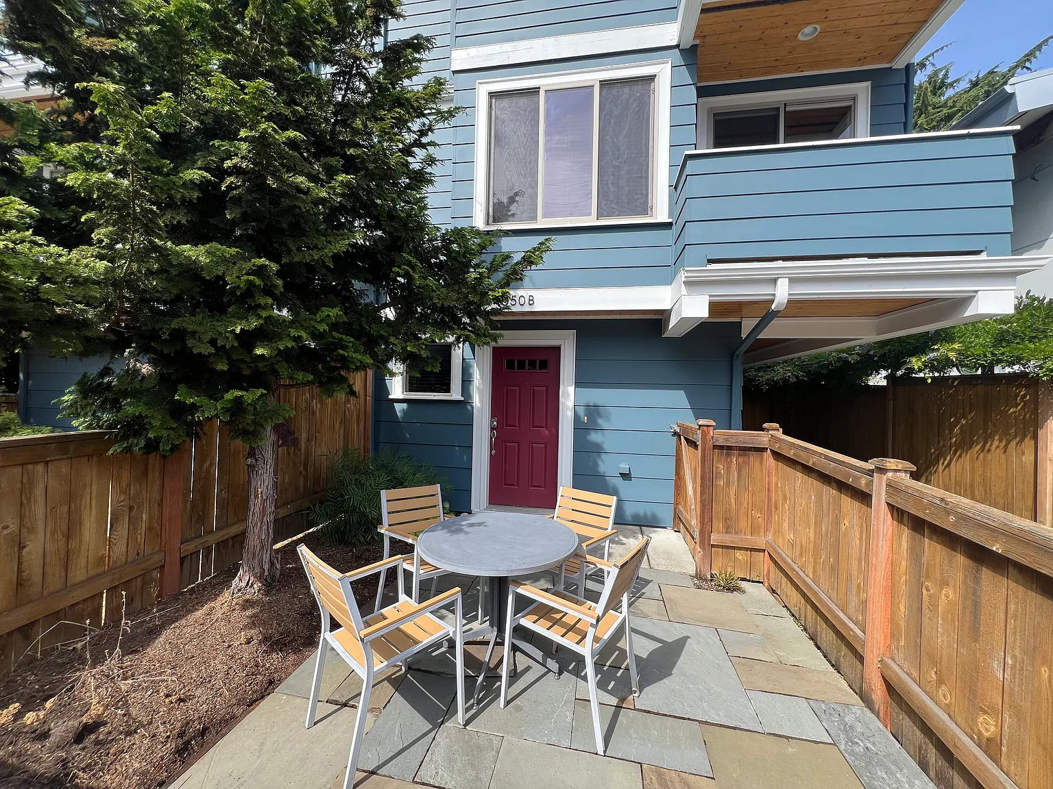 2 bed, 2.5 bath, 1305 sqft, $3,800 — Photo 2